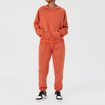 Lockeres, sportliches und lässiges Pullover-Set mit Kapuze für Damen.