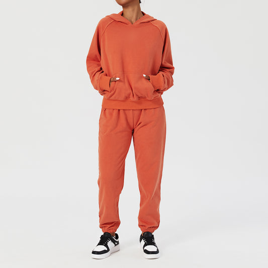 Lockeres, sportliches und lässiges Pullover-Set mit Kapuze für Damen.