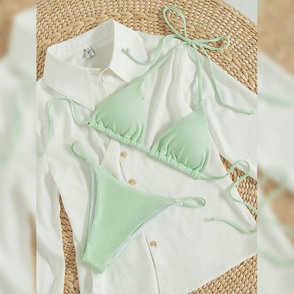 Hängender Hals-Bikini mit mehrfarbigem Dreipunkt-Badeanzug für heiße Quellen