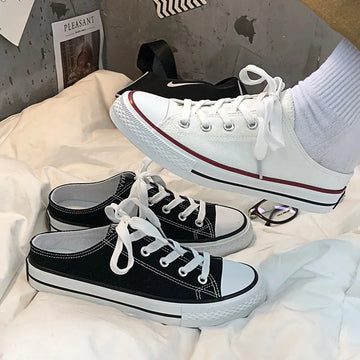 Canvas-Sneaker mit runder Zehenpartie und Schnürung