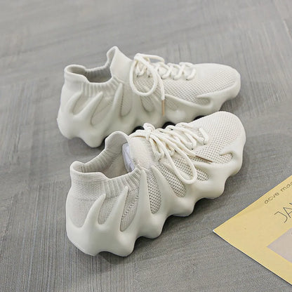 Sportliche Sneakers aus Mesh mit Schnürung und runder Zehenpartie für Männer und Frauen